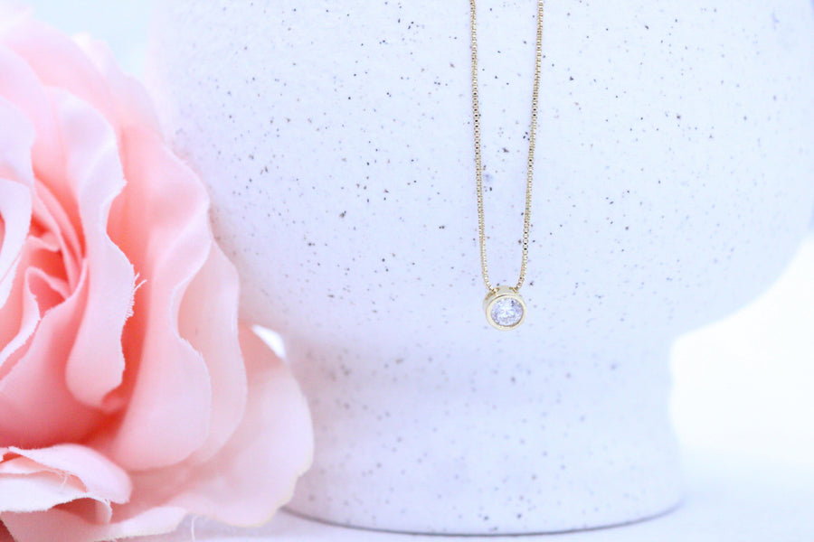 COLLAR PUNTO LUZ