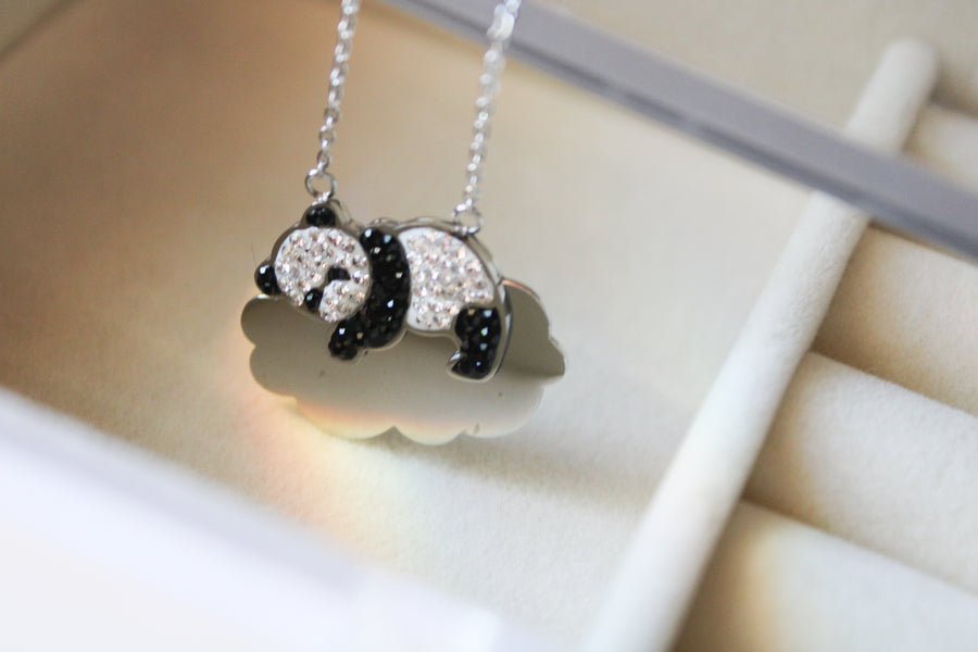 COLLAR PANDA CON CRISTALES