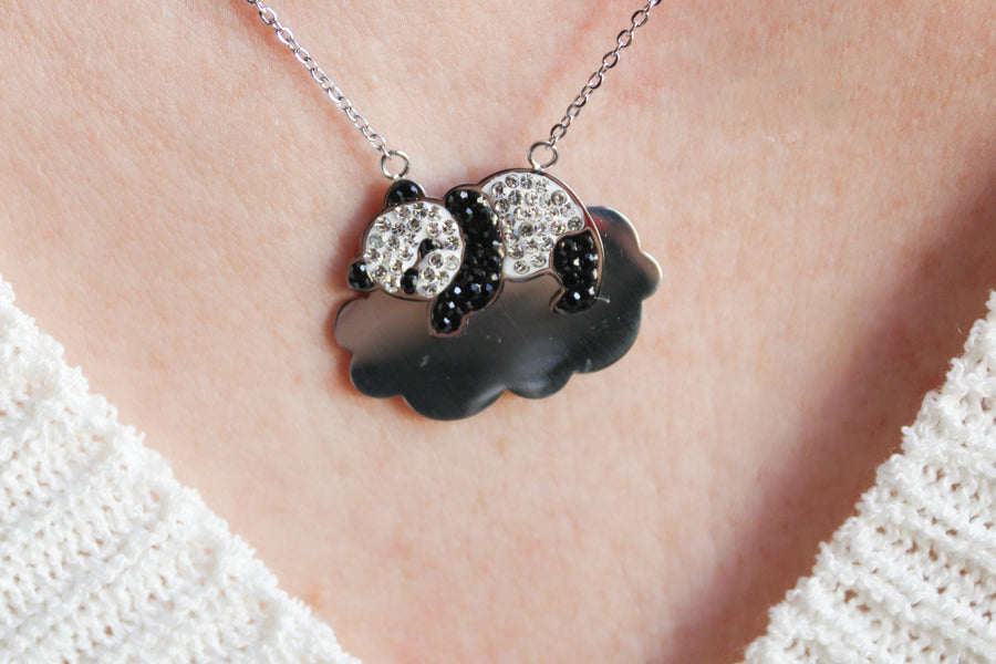 COLLAR PANDA CON CRISTALES