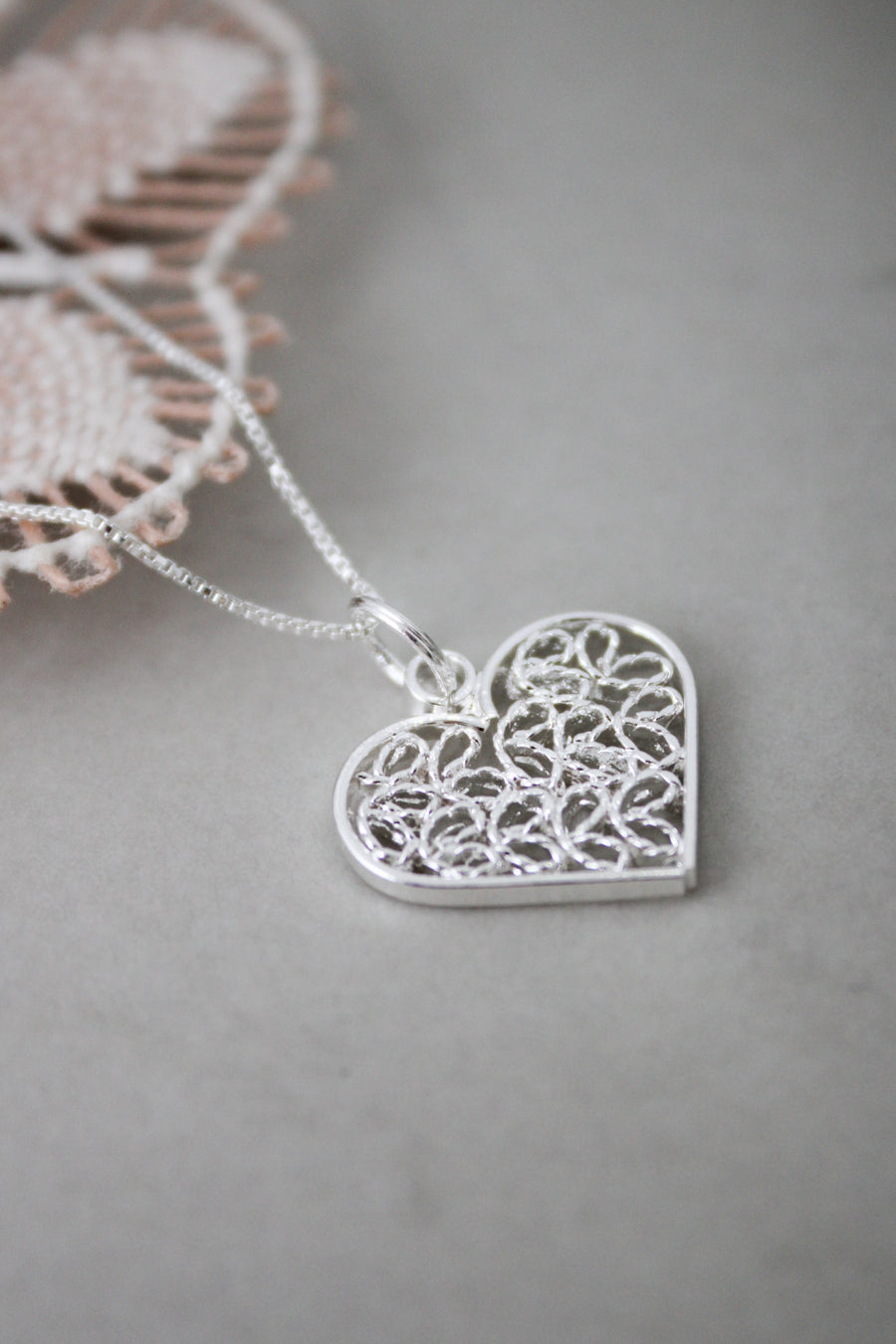 COLLAR C/ DIJE CORAZON FILIGRANA