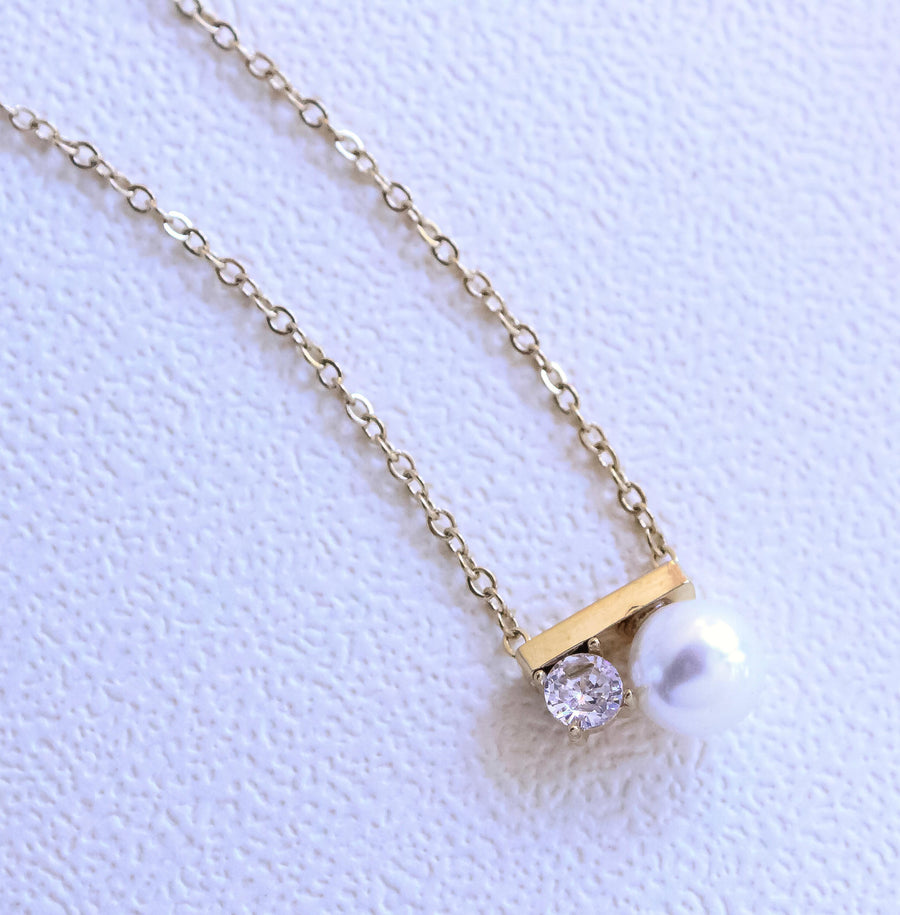 COLLAR CON PERLA Y PIEDRA
