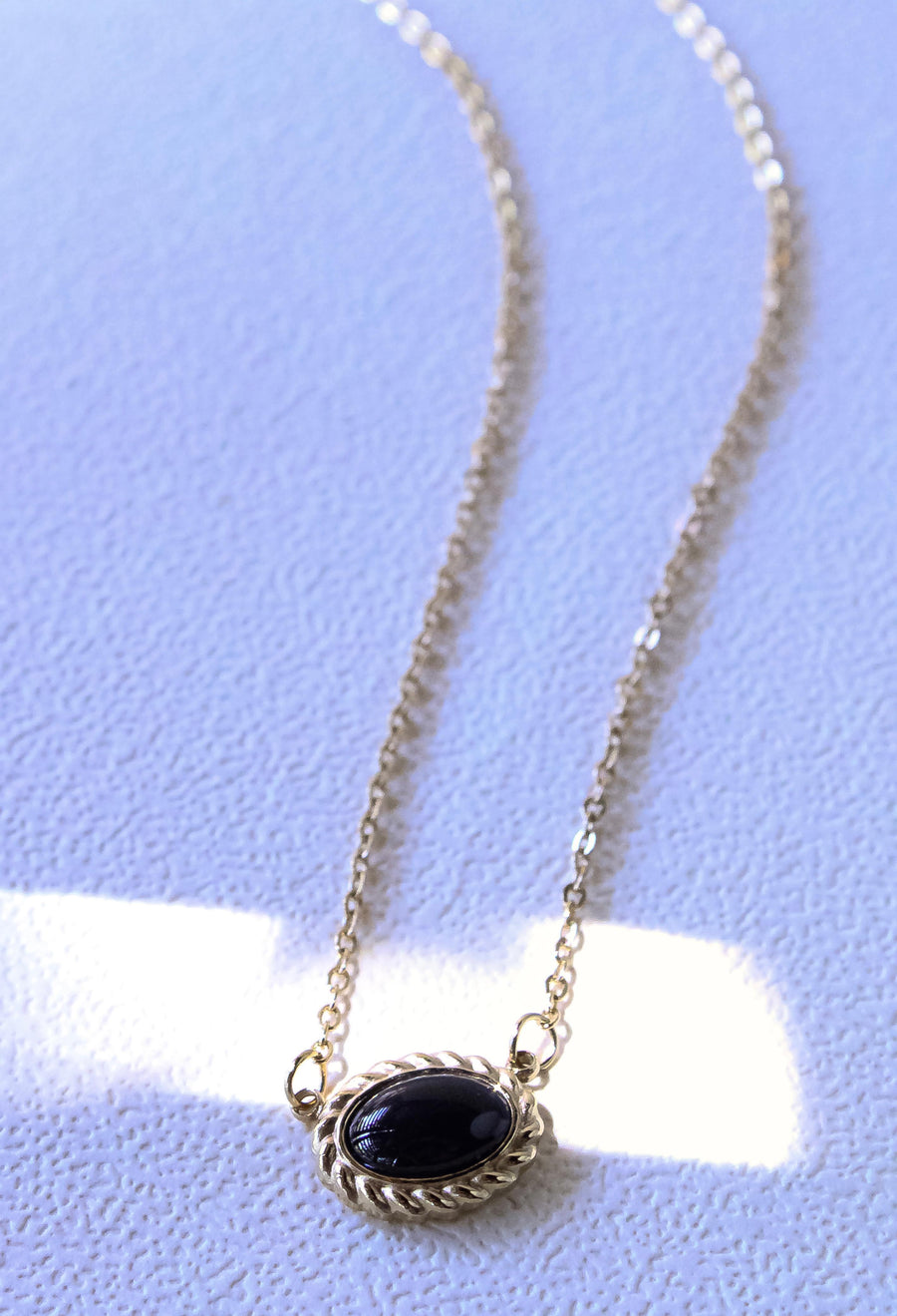 COLLAR CON DIJE NEGRO