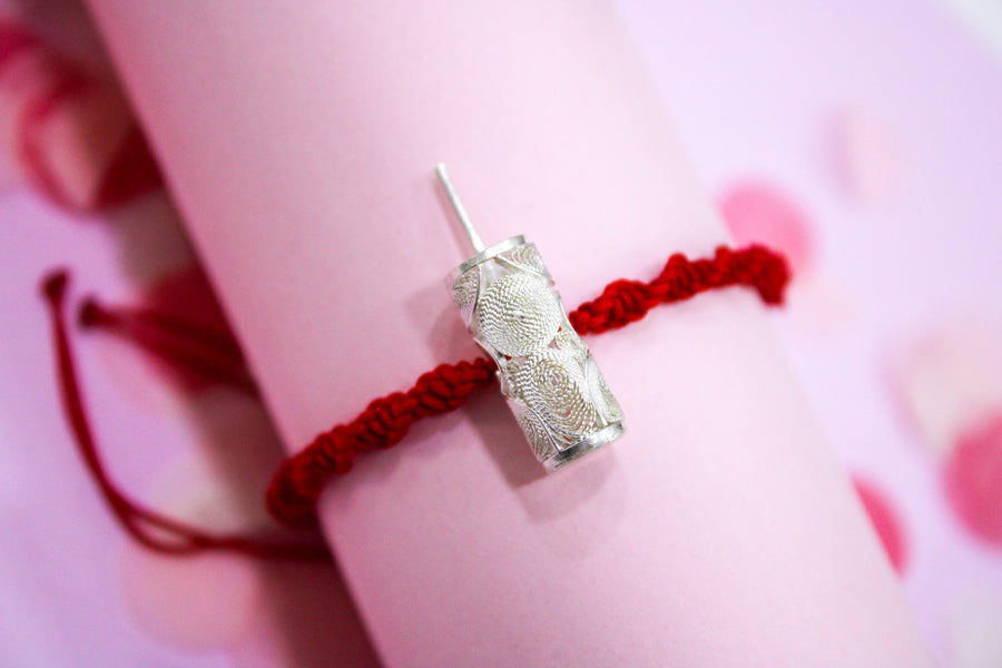 Pulsera macrame con dije de guampa - Silver Line